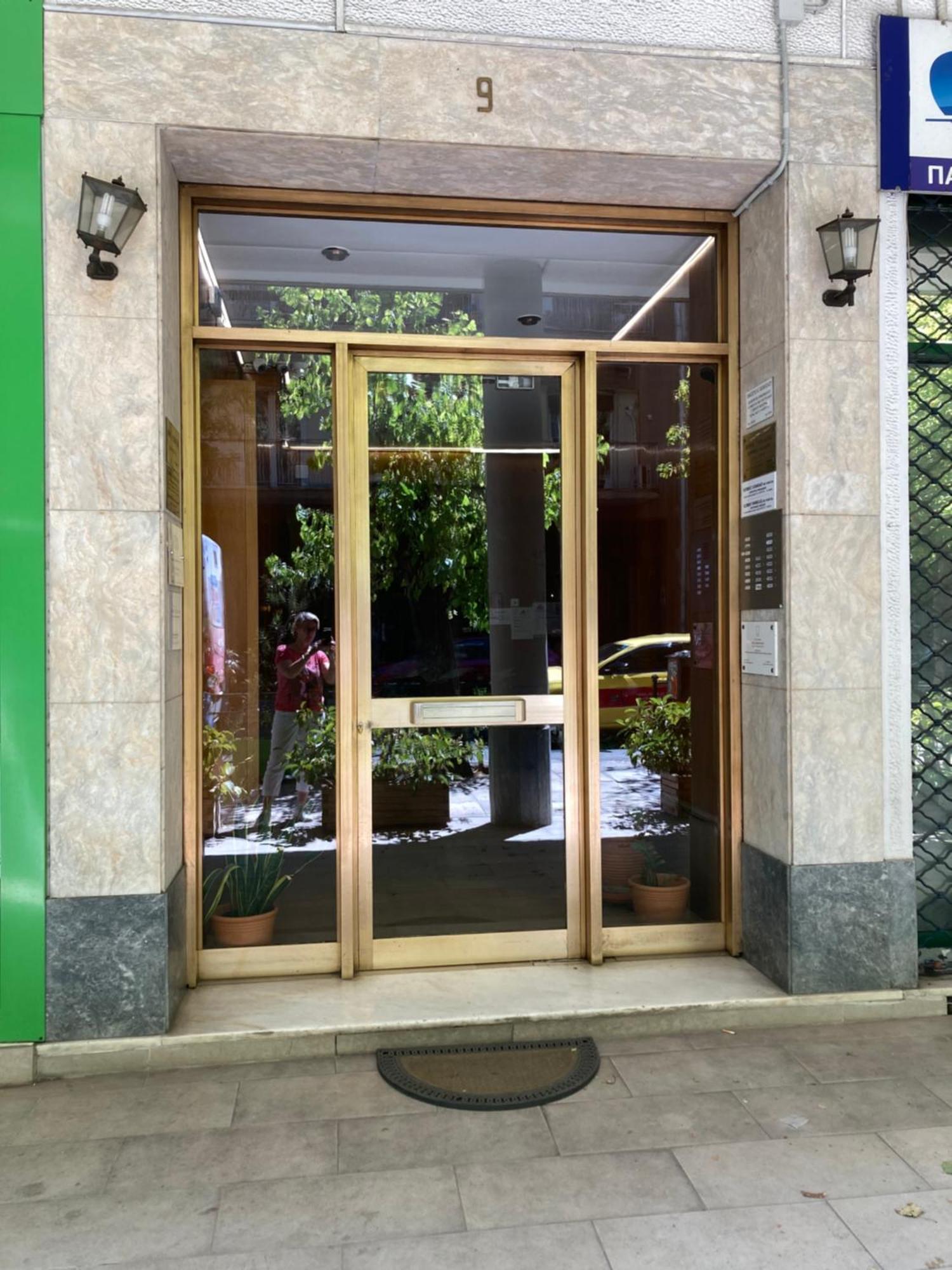 Ilisia Apartment Next To Metro Megaro Mousikis Athens Exterior photo